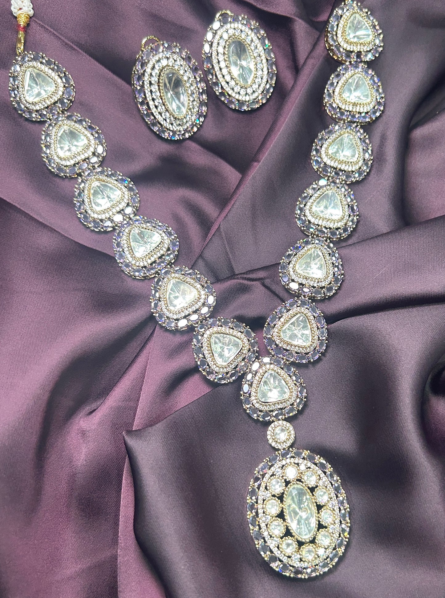 Silver-Tone Kundan Necklace Set with Statement Pendant