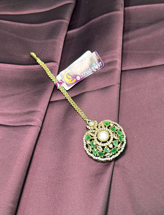 Floral Round Green Maang Tikka