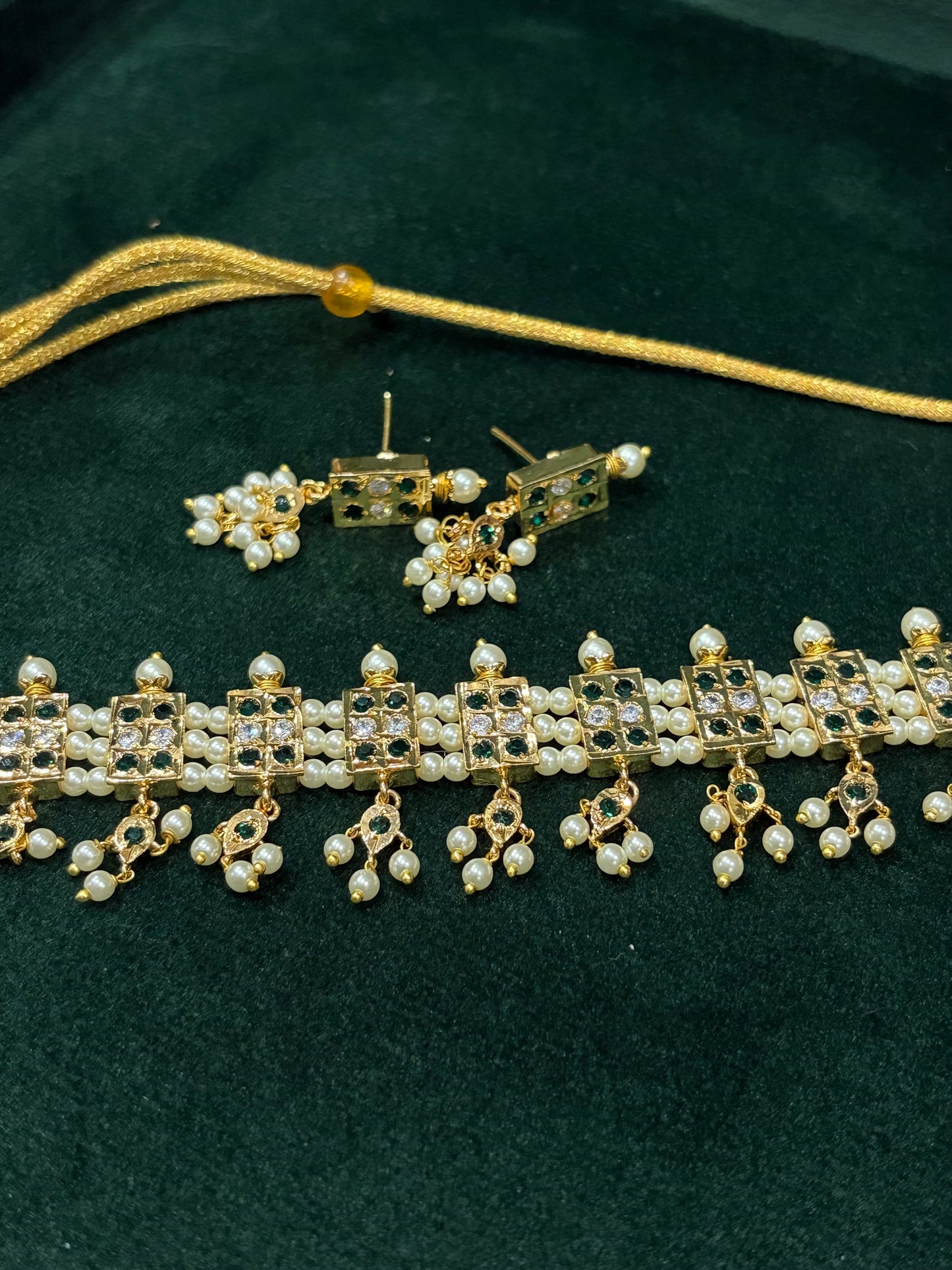 Shyamali Pearl Choker Set