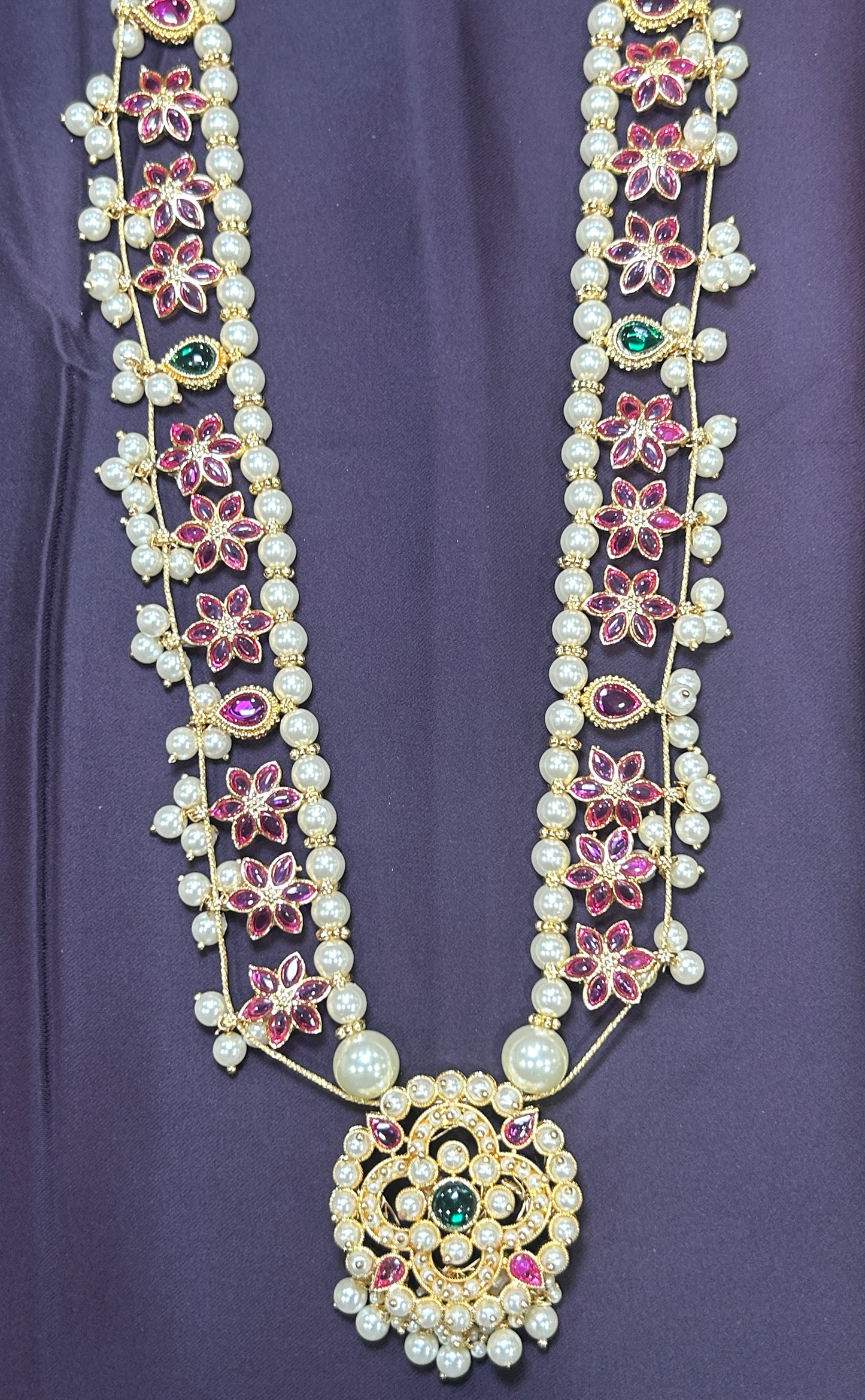 Floral Pearl & Stone Haar with Circular Pendant