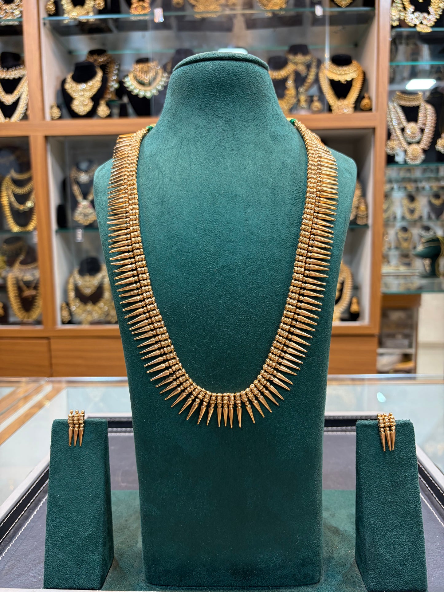 Trishul Line Long Necklace