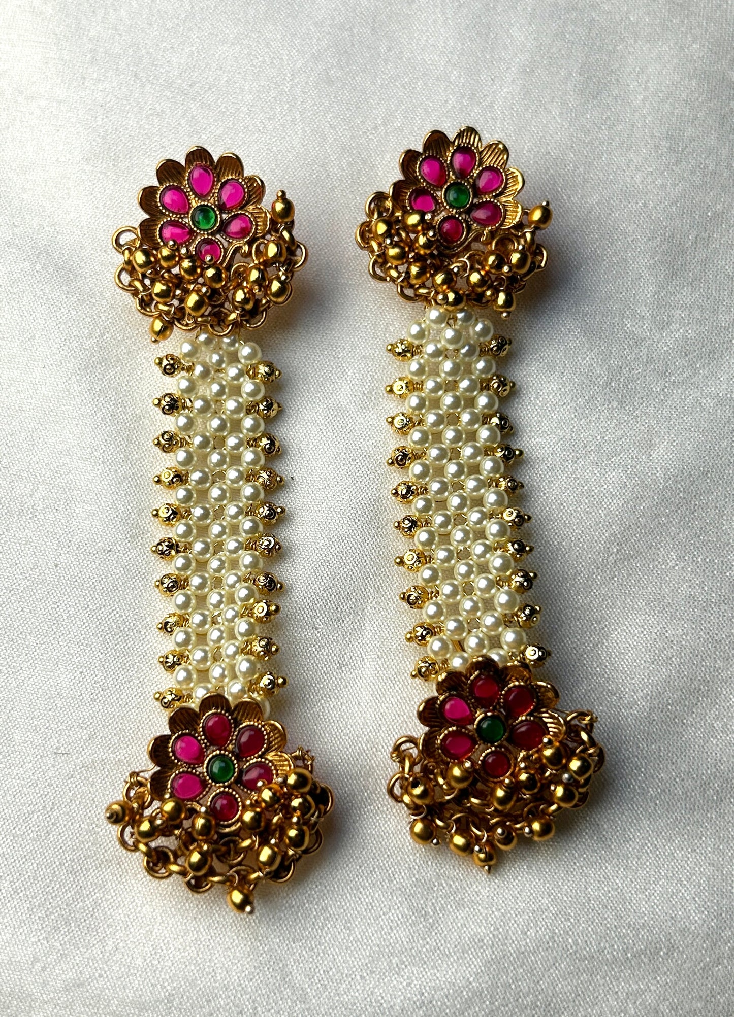Floral Pakke Pearl Earrings