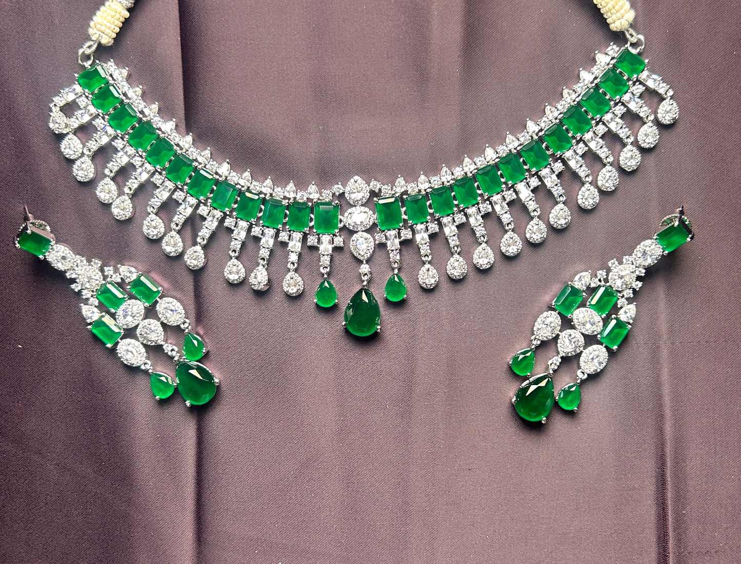 Classic Emerald & Diamond Choker Necklace