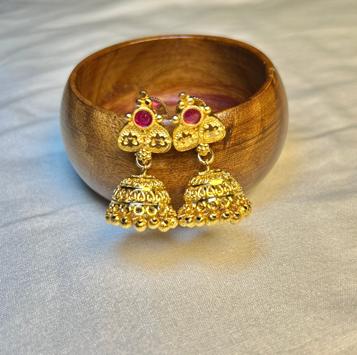 Traditional Kemp Gold Choker Set with Jhumka Earrings