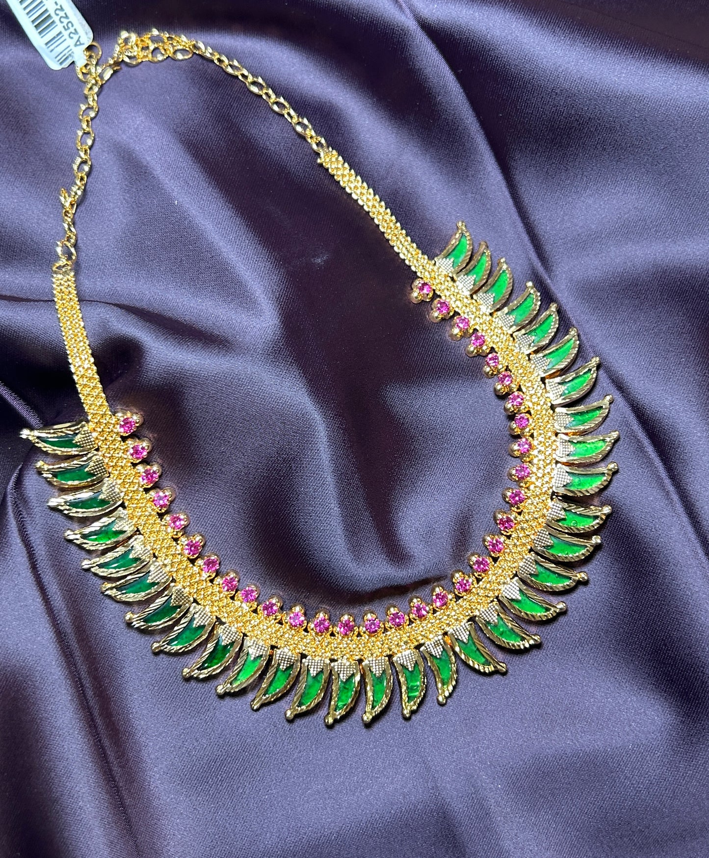 Traditional Maharashtrian Green Enamel Leaf Necklace