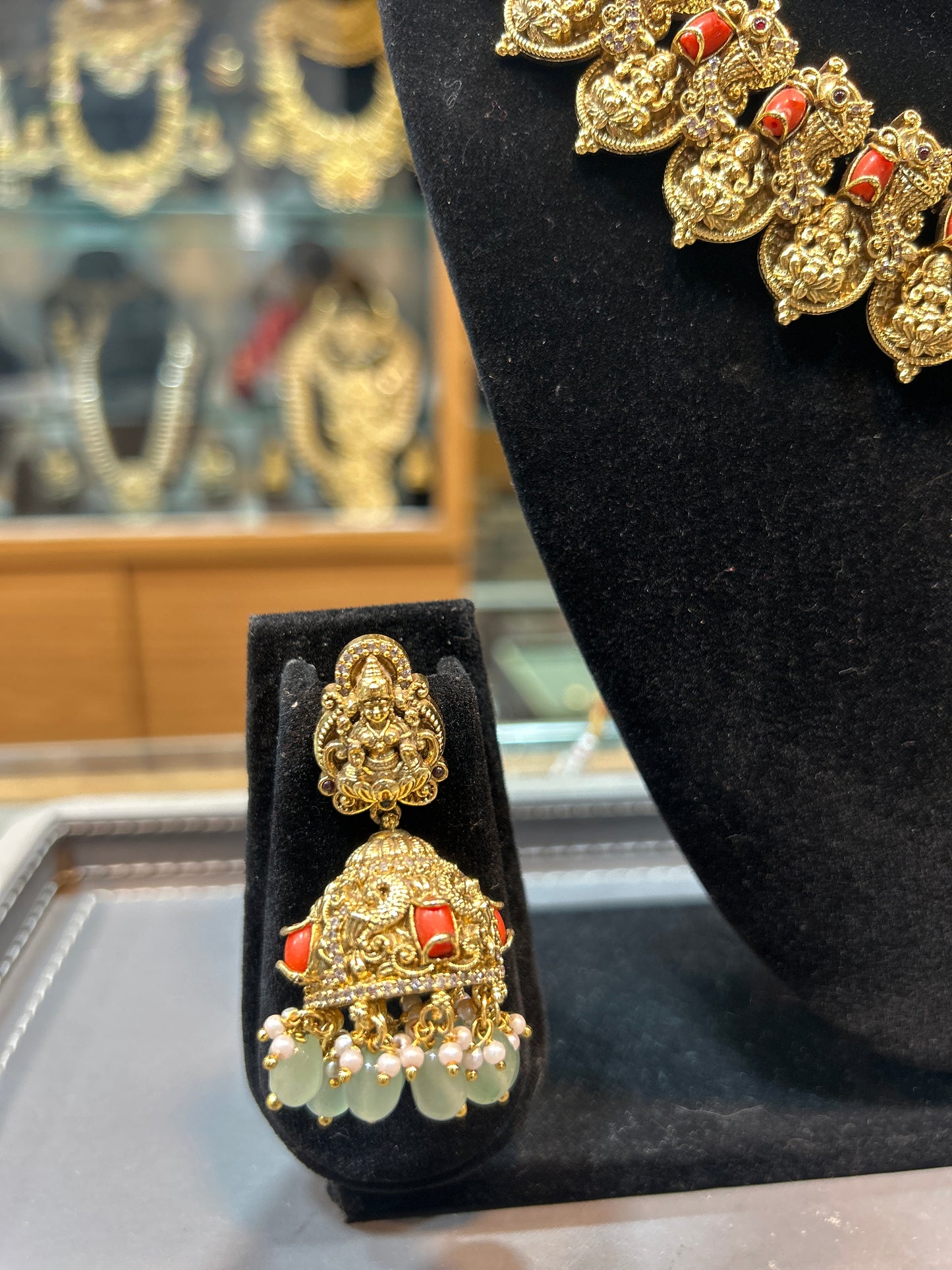 Temple Coin Maharashtrian Hasli Set