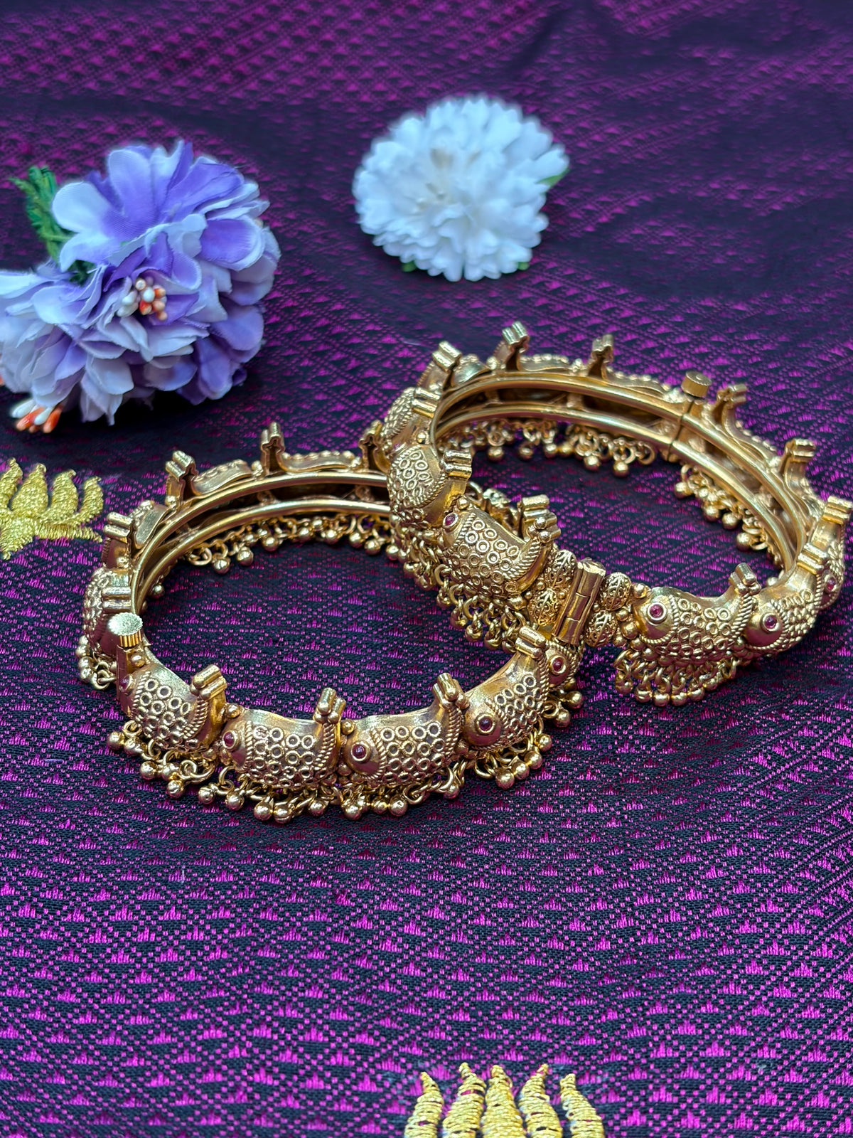 Traditional Maharashtrian Bangles – Antique Gold Finish