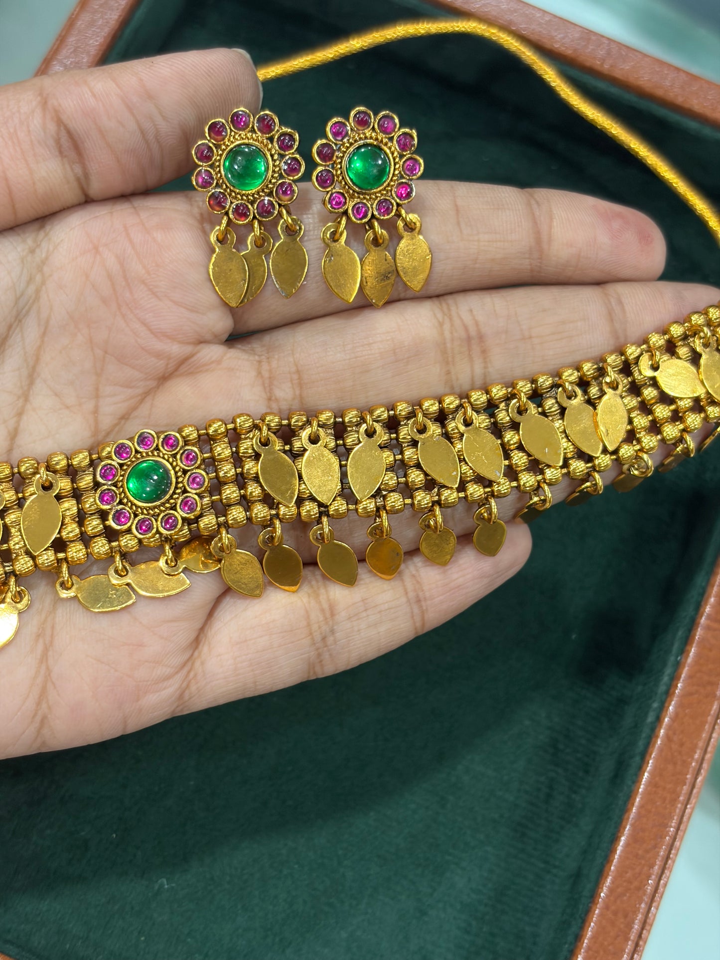 Vaibhavi Leaf Thushi