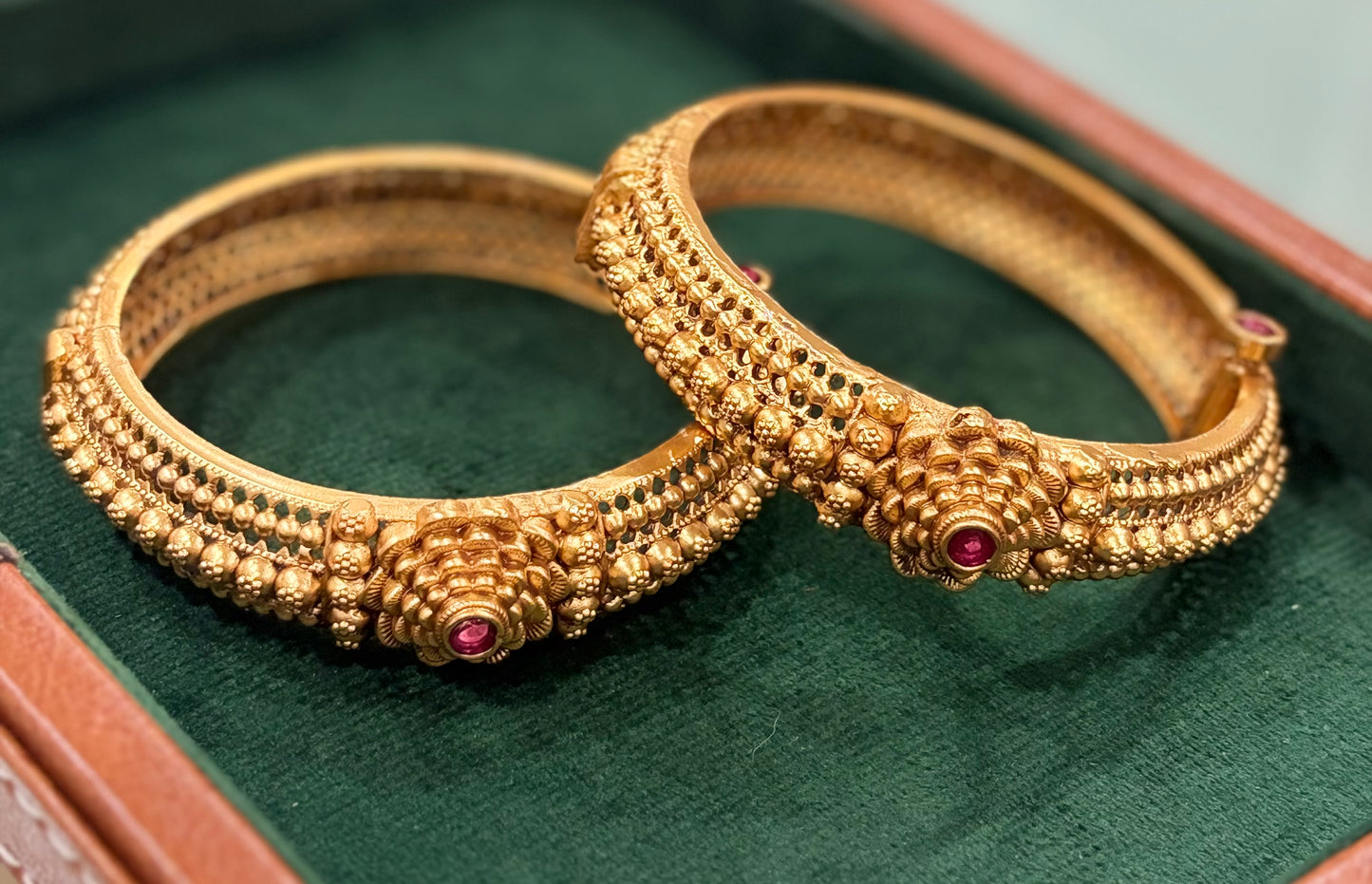 Kamalini Kade ( कमलिनी कडे )