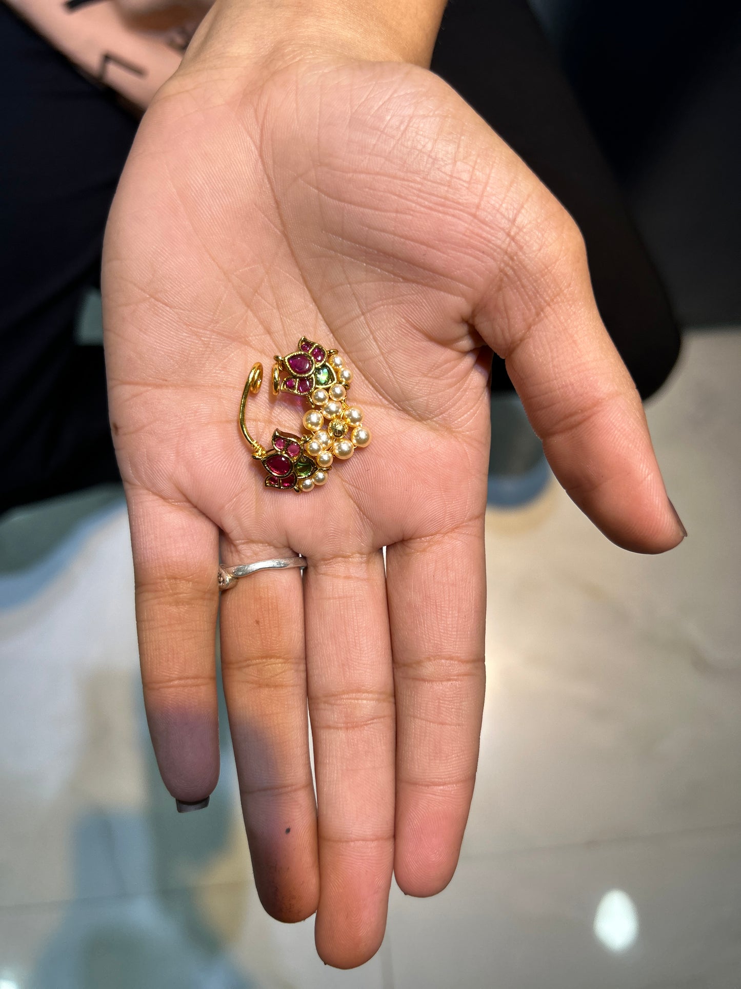 Traditional Pearl Nath with Kemp Stones