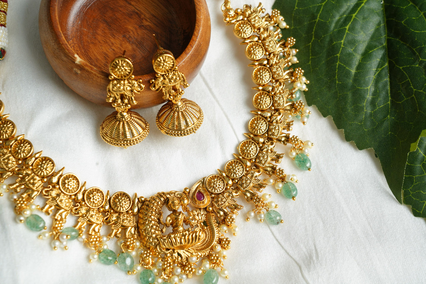Temple pastel short necklace