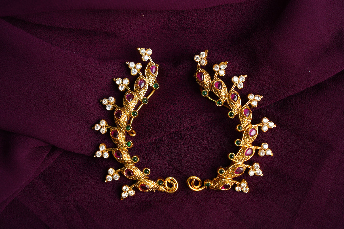 Stone and gold front earcuff