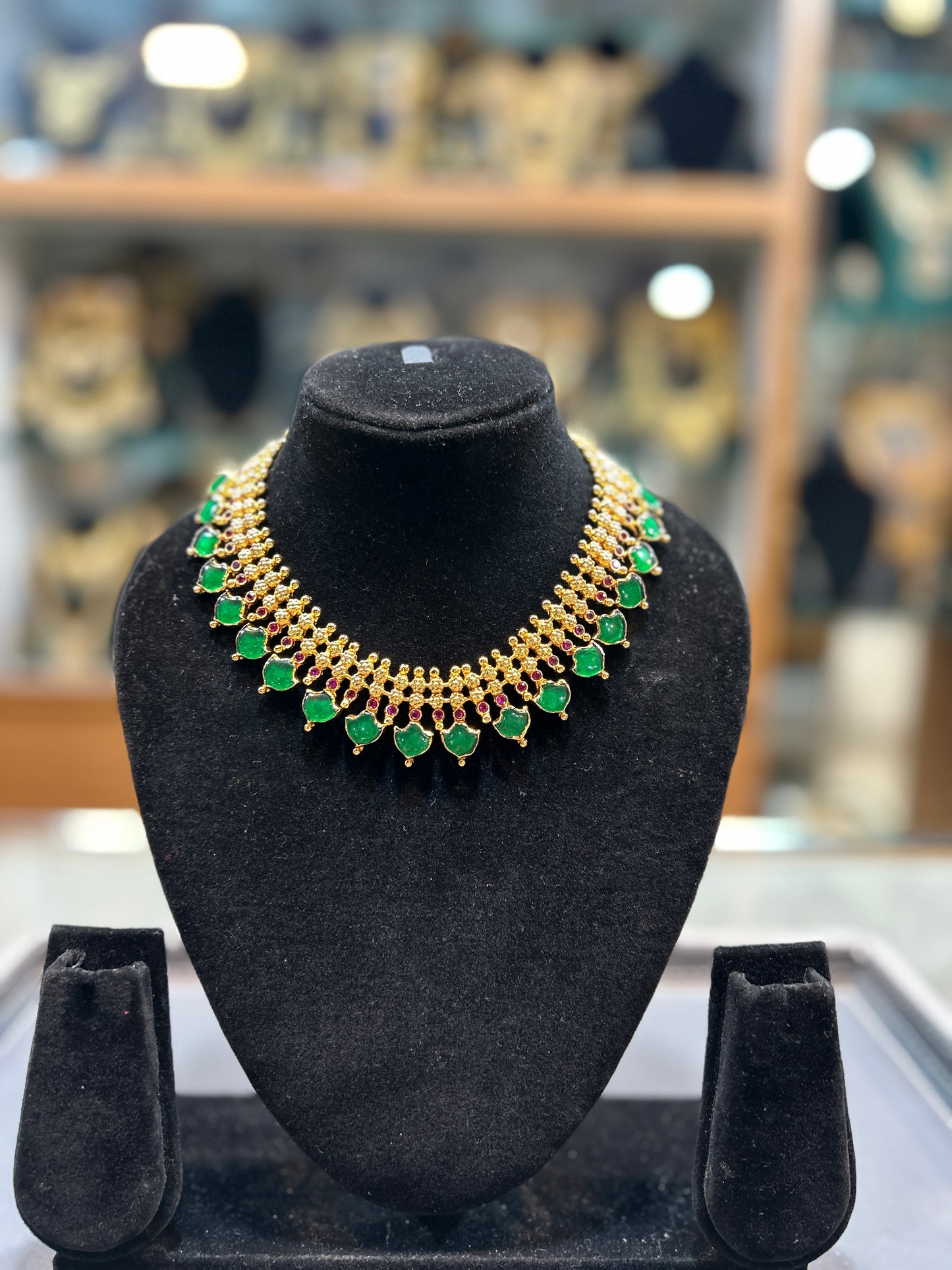 Royal Maharashtrian Emerald Gemstone Necklace