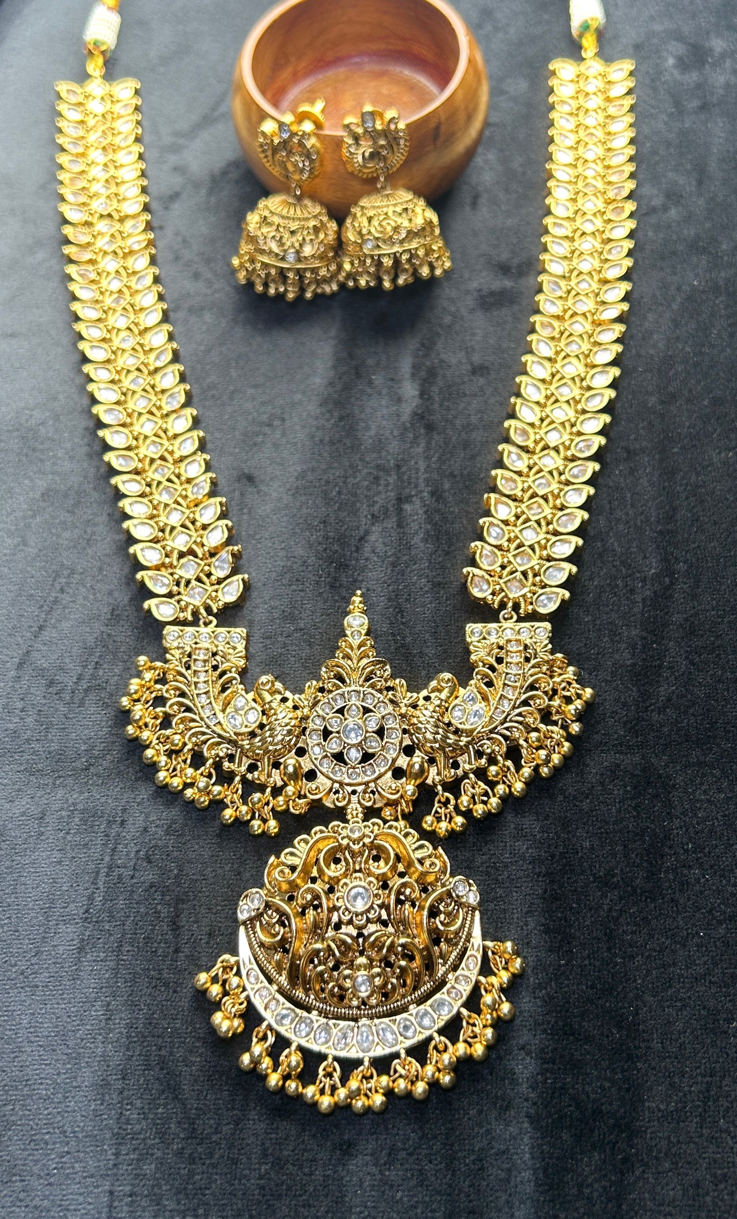 Royal Heritage Temple Necklace Set – Antique Gold with Kundan Work