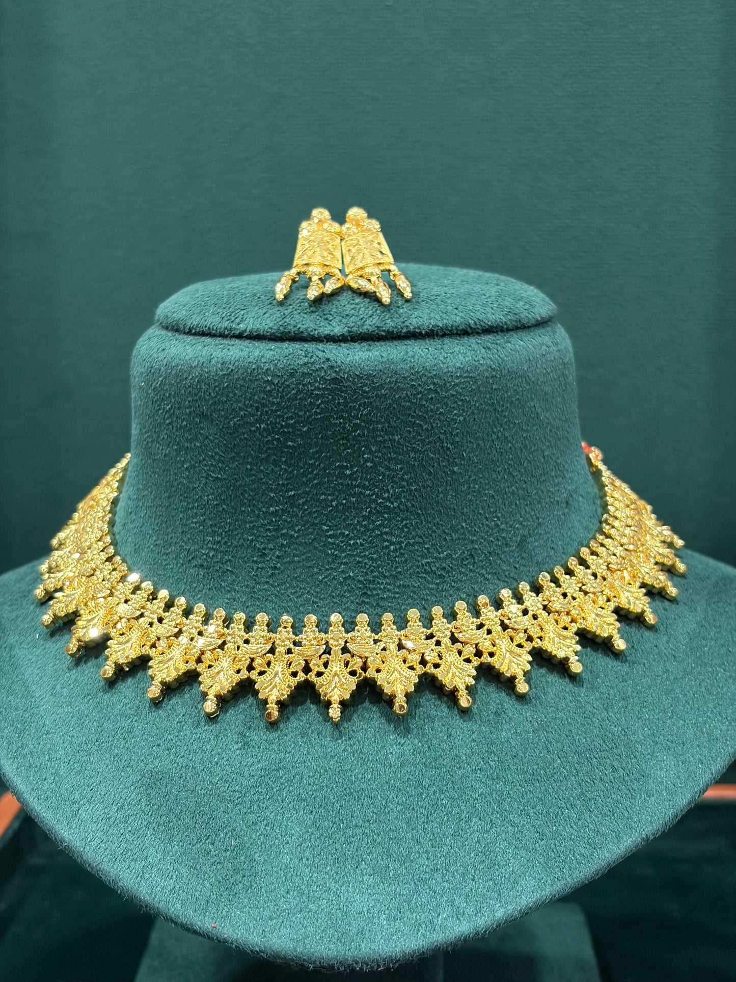 Rajsi Lakshmi Necklace Set