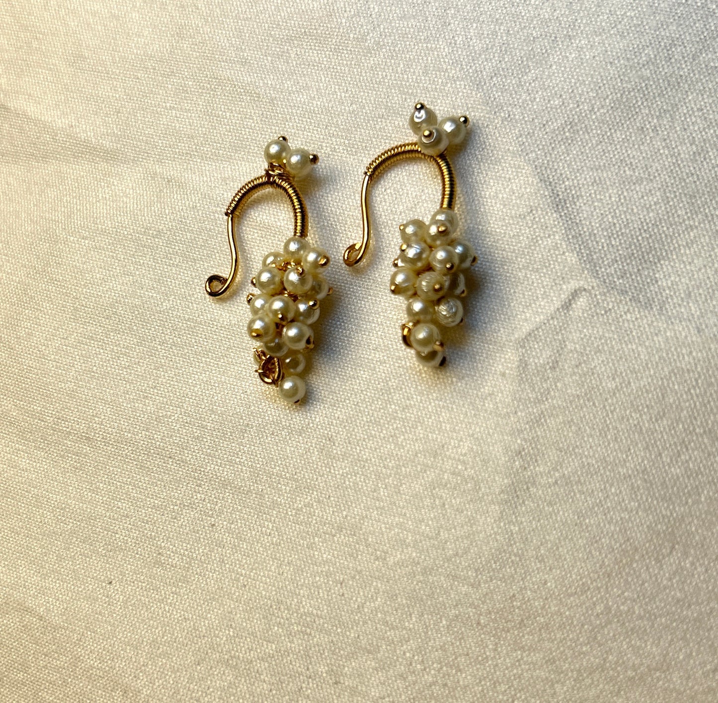 Traditional Pearl Cluster Bugdi