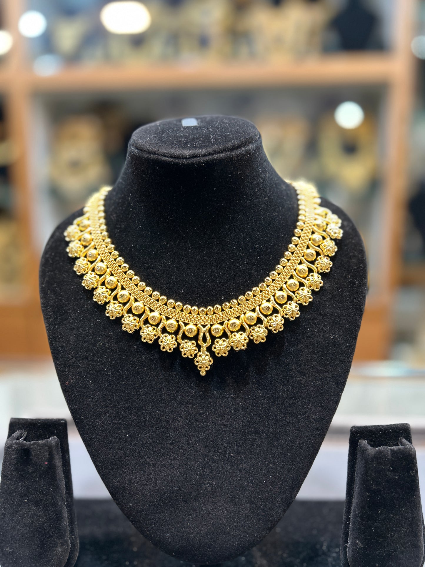 Royal Maharashtrian Floral Choker Necklace