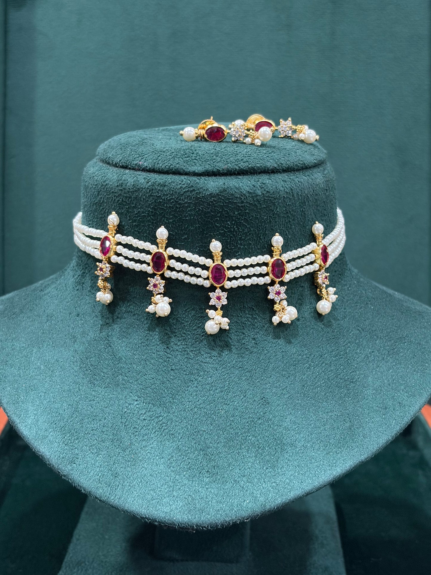 Manikya Pearl Choker Set