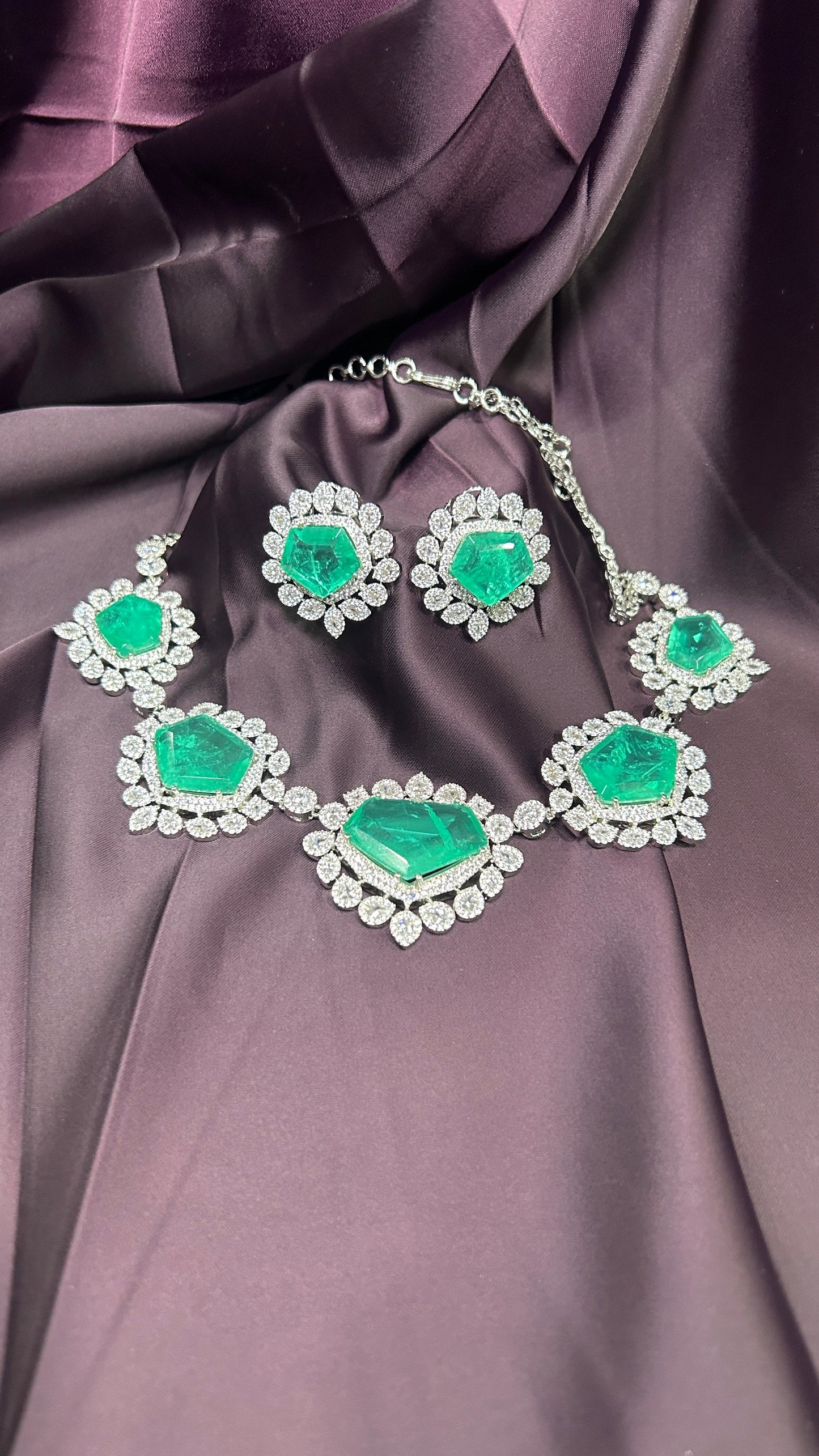Contemporary Emerald & Diamond Necklace Set