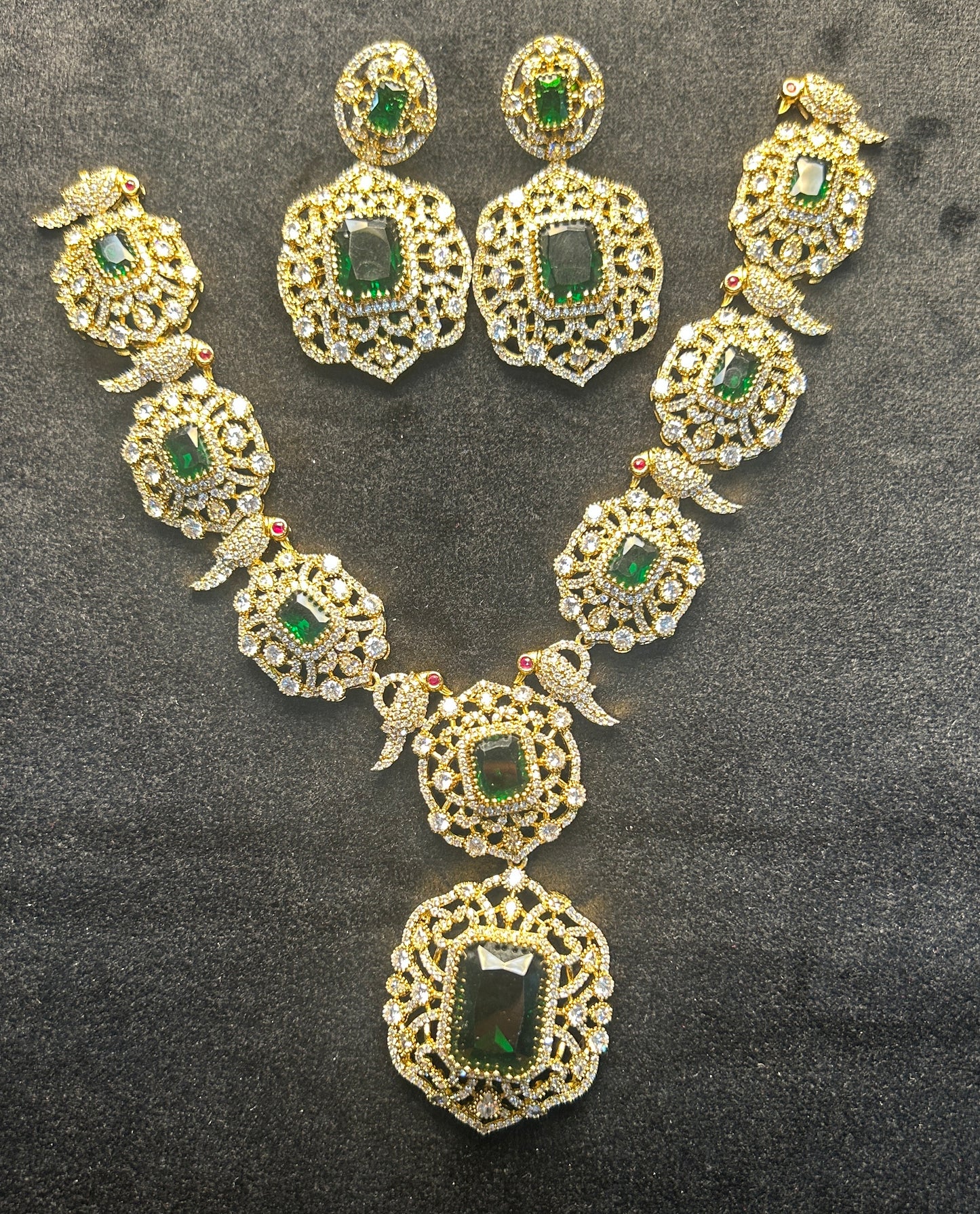 Mayur Mahal Emerald Bridal Set