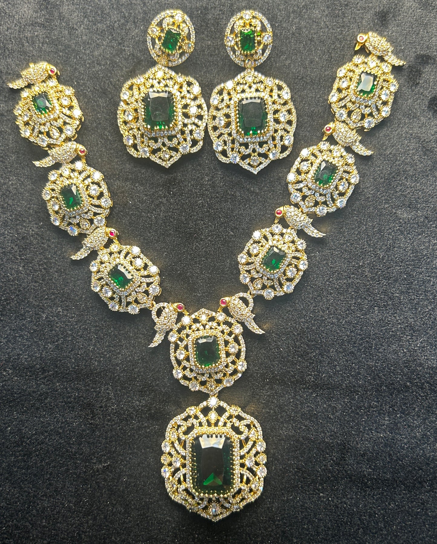 Mayur Mahal Emerald Bridal Set