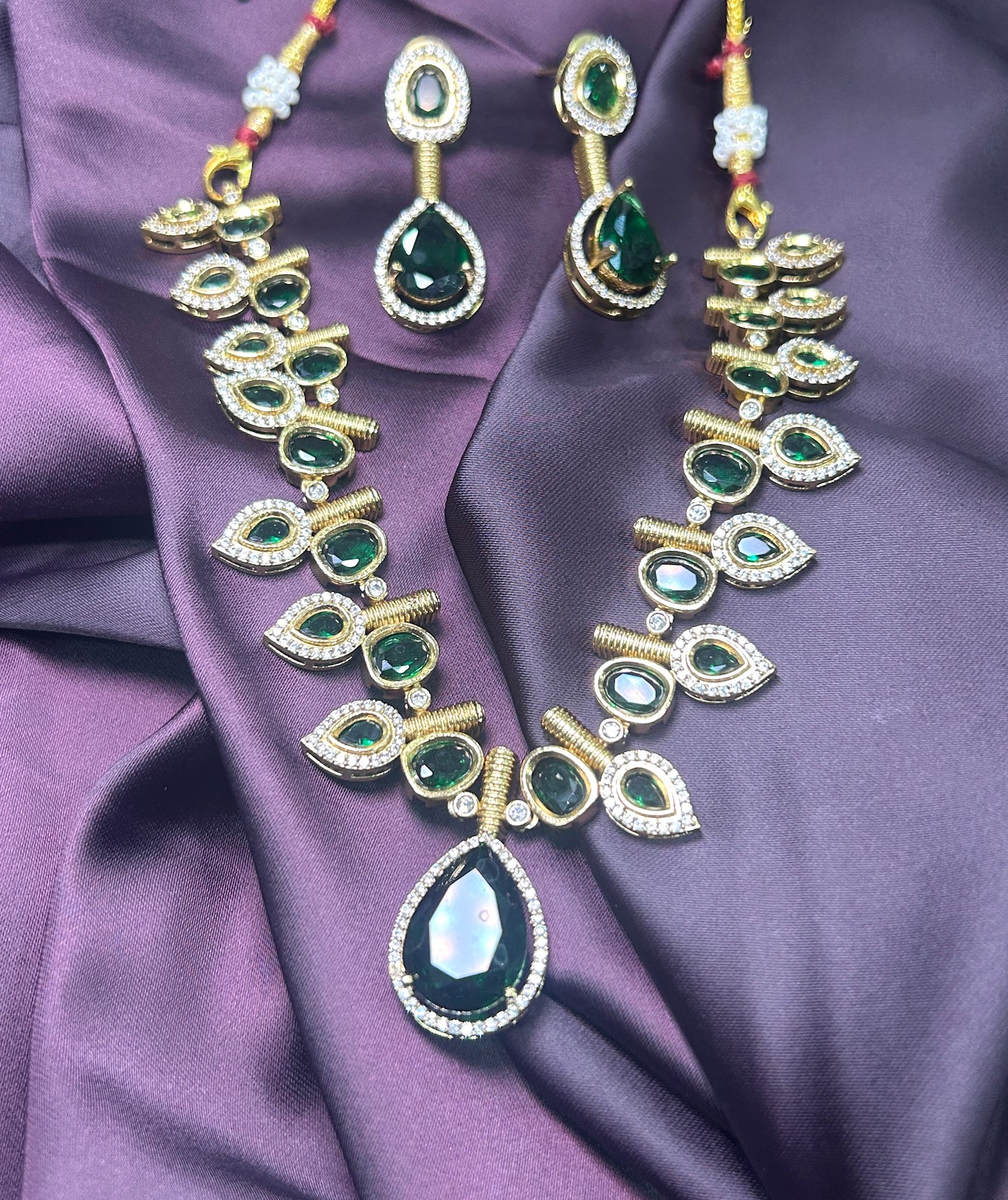 Emerald Green Stone Necklace Set
