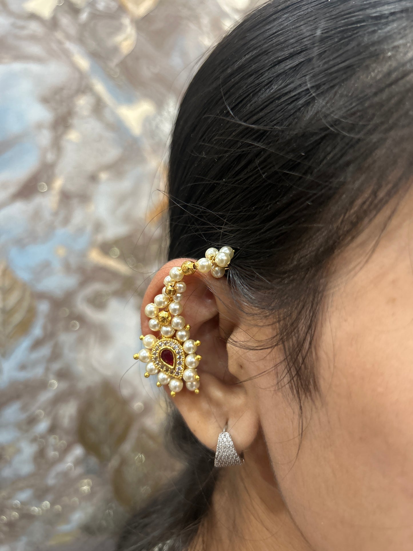 Off-White Pearl Nath Earcuff