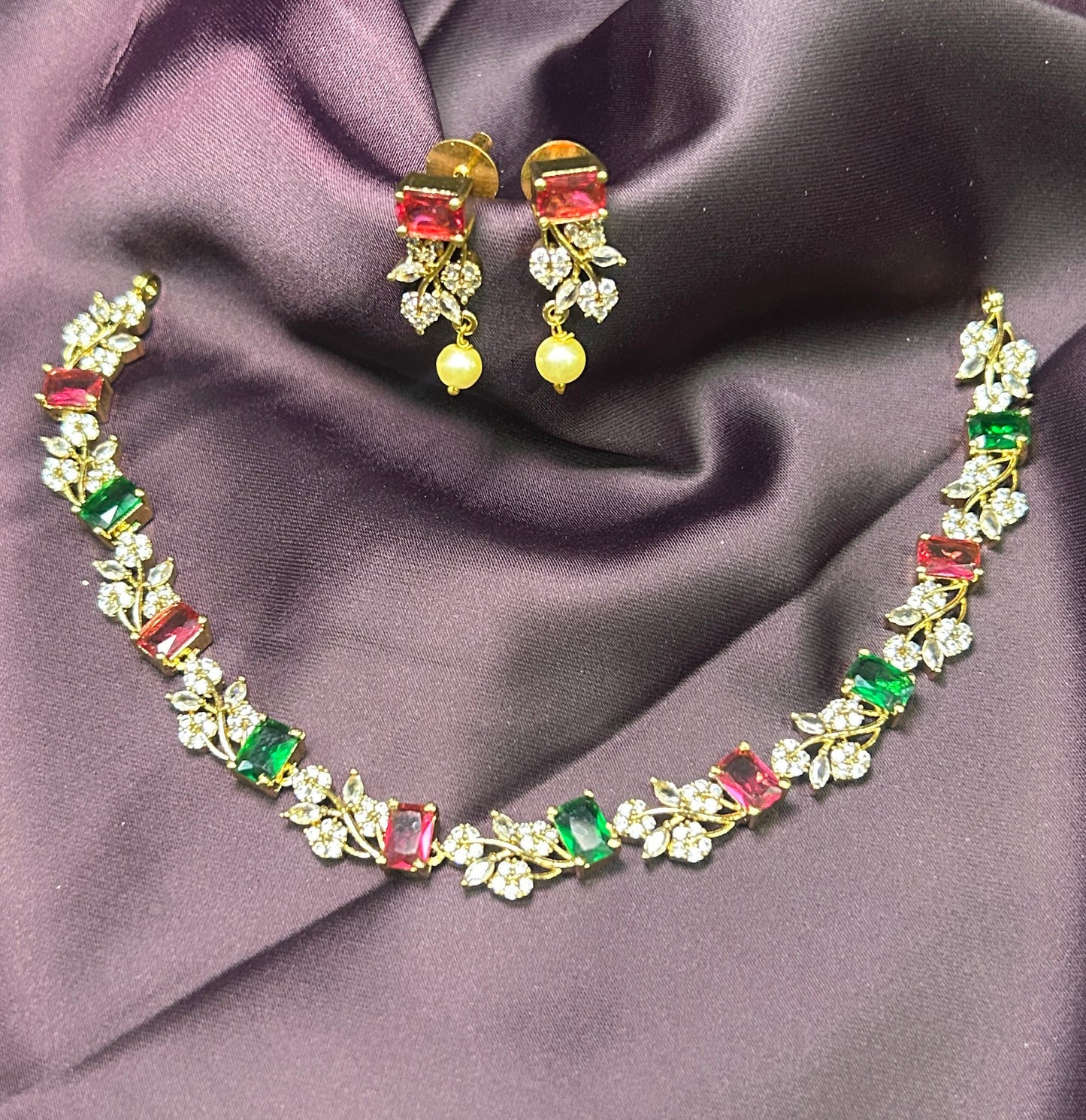 Ruby–Emerald Leafy Necklace Set
