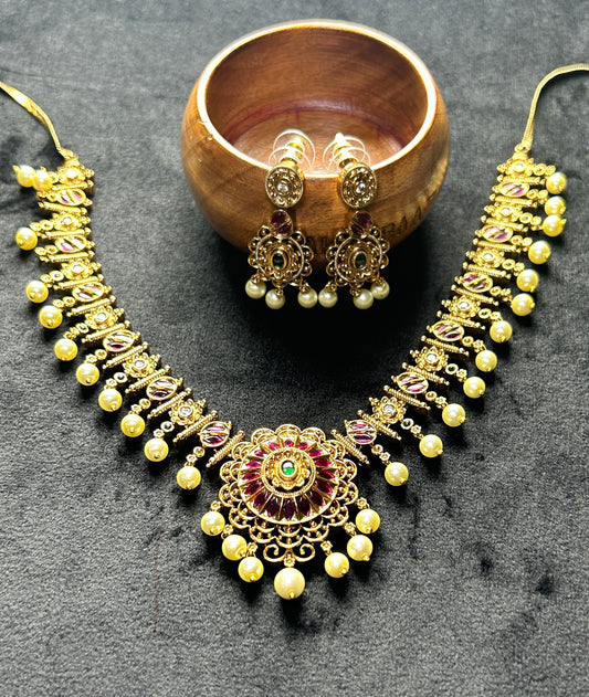 Lotus Pearl Antique Necklace Set