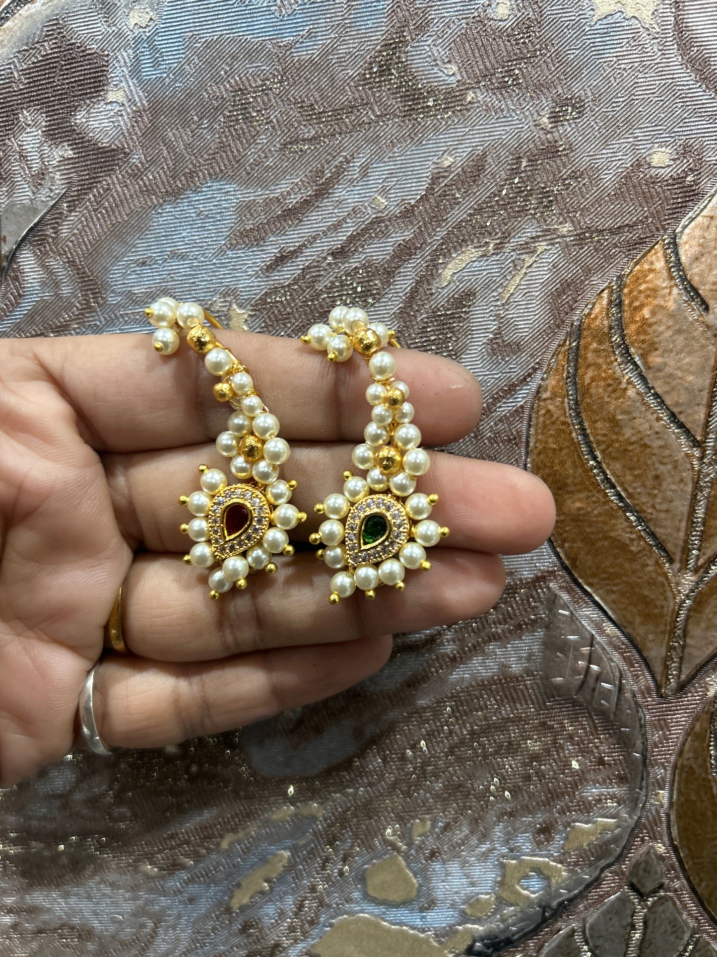 Off-White Pearl Nath Earcuff