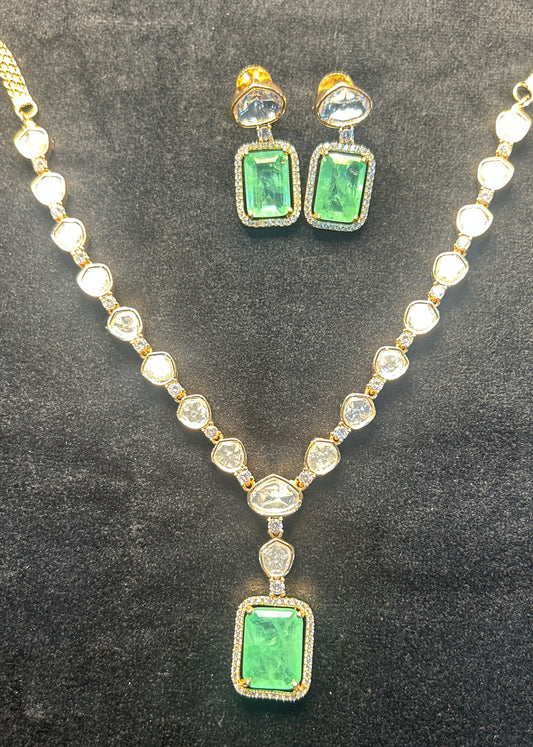Emerald Radiance Solitaire Necklace Set