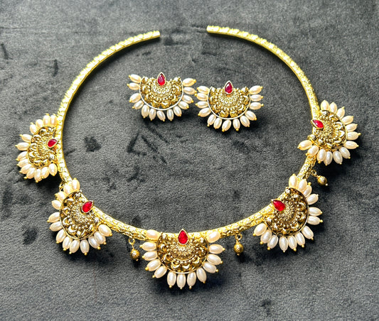 Crescent Pearl Hasli Necklace Set