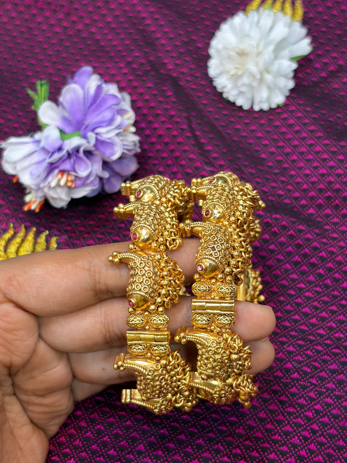 Traditional Maharashtrian Bangles – Antique Gold Finish