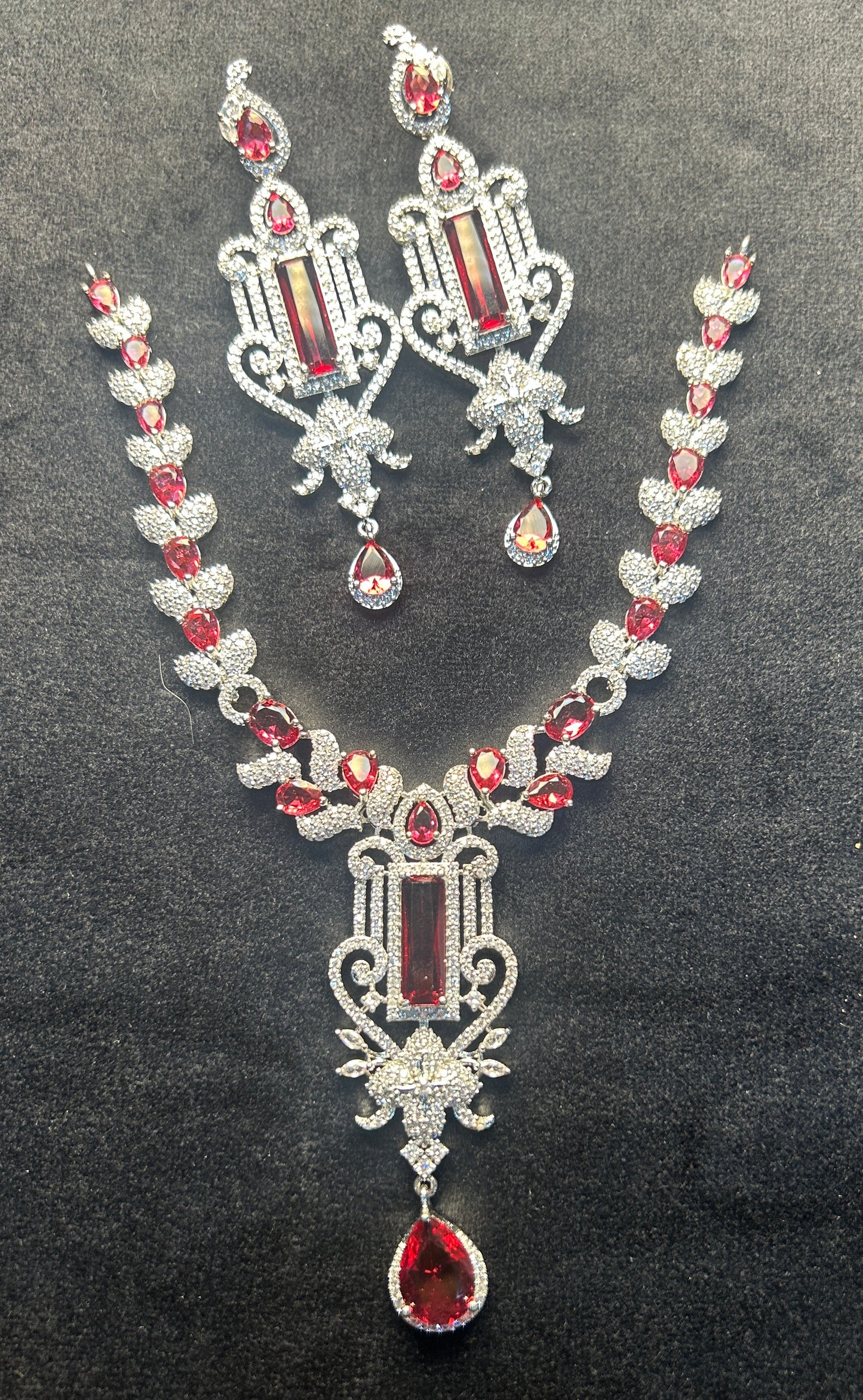 Majestic Crimson Drop Necklace Set