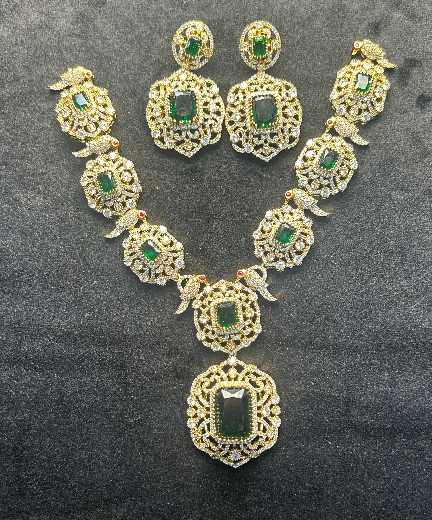 Mayur Mahal Emerald Bridal Set
