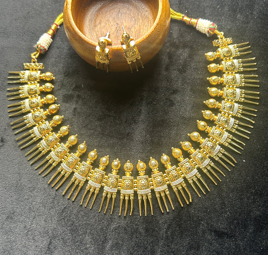 Traditional Rajwadi Kombdi Haar Set