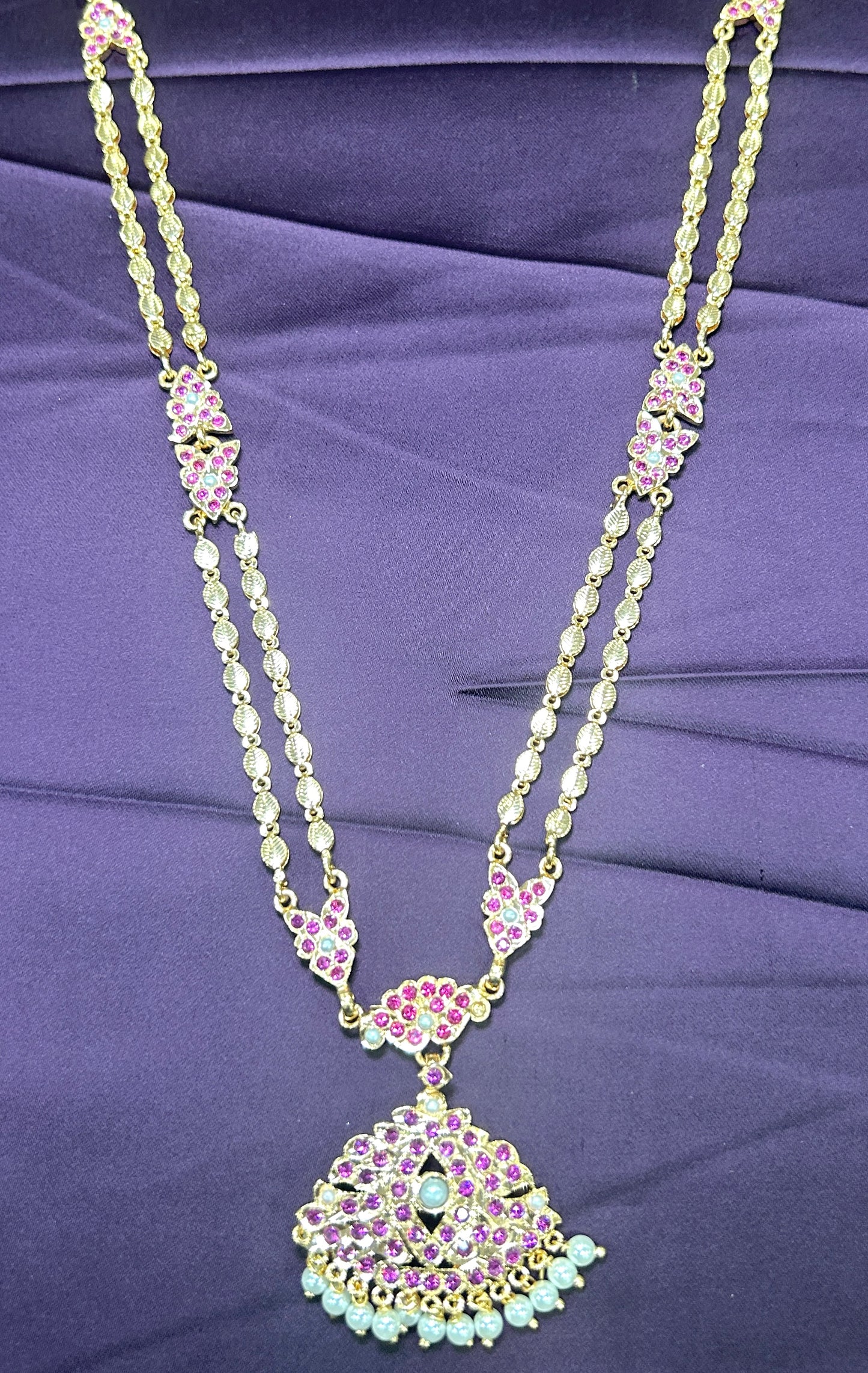 Pink Stone Kundan-Style Necklace with Pendant