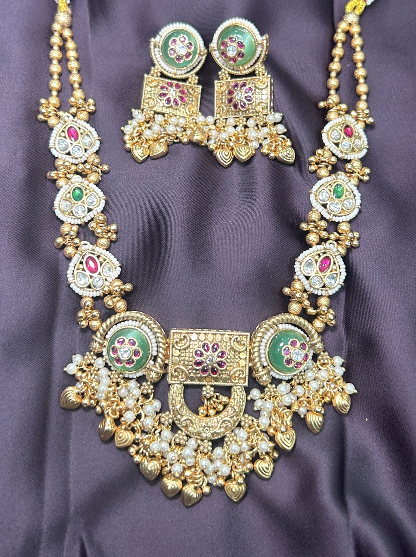 Antique Kundan Beaded Necklace Set