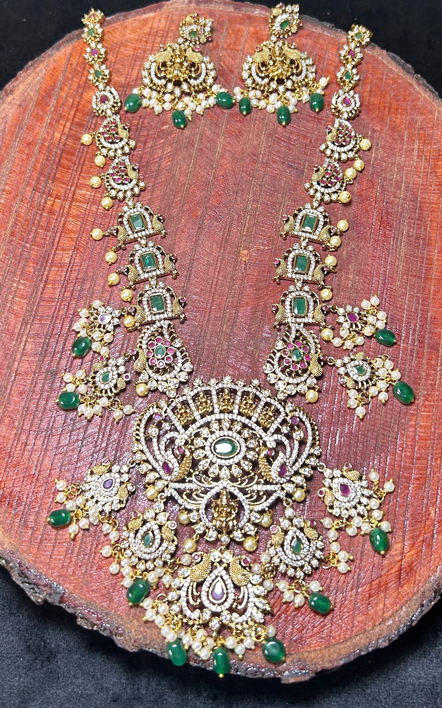 Regal Emerald Temple Bridal Necklace Set