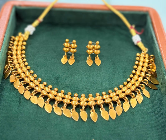 Traditional Coin Bead Necklace Set
