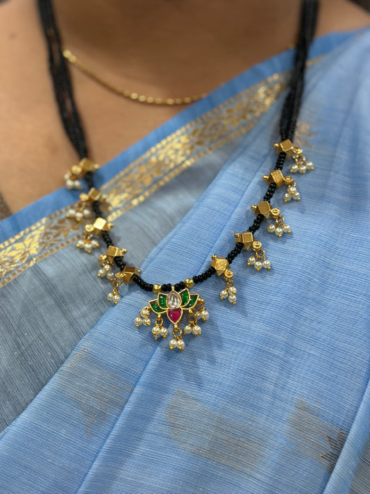 Mangalsutra with Floral Kundan Pendant