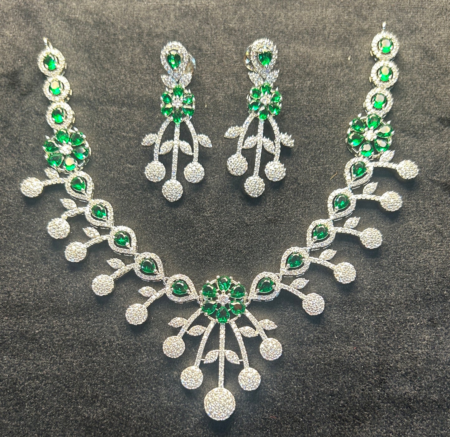 Floral Cascade Emerald Necklace Set