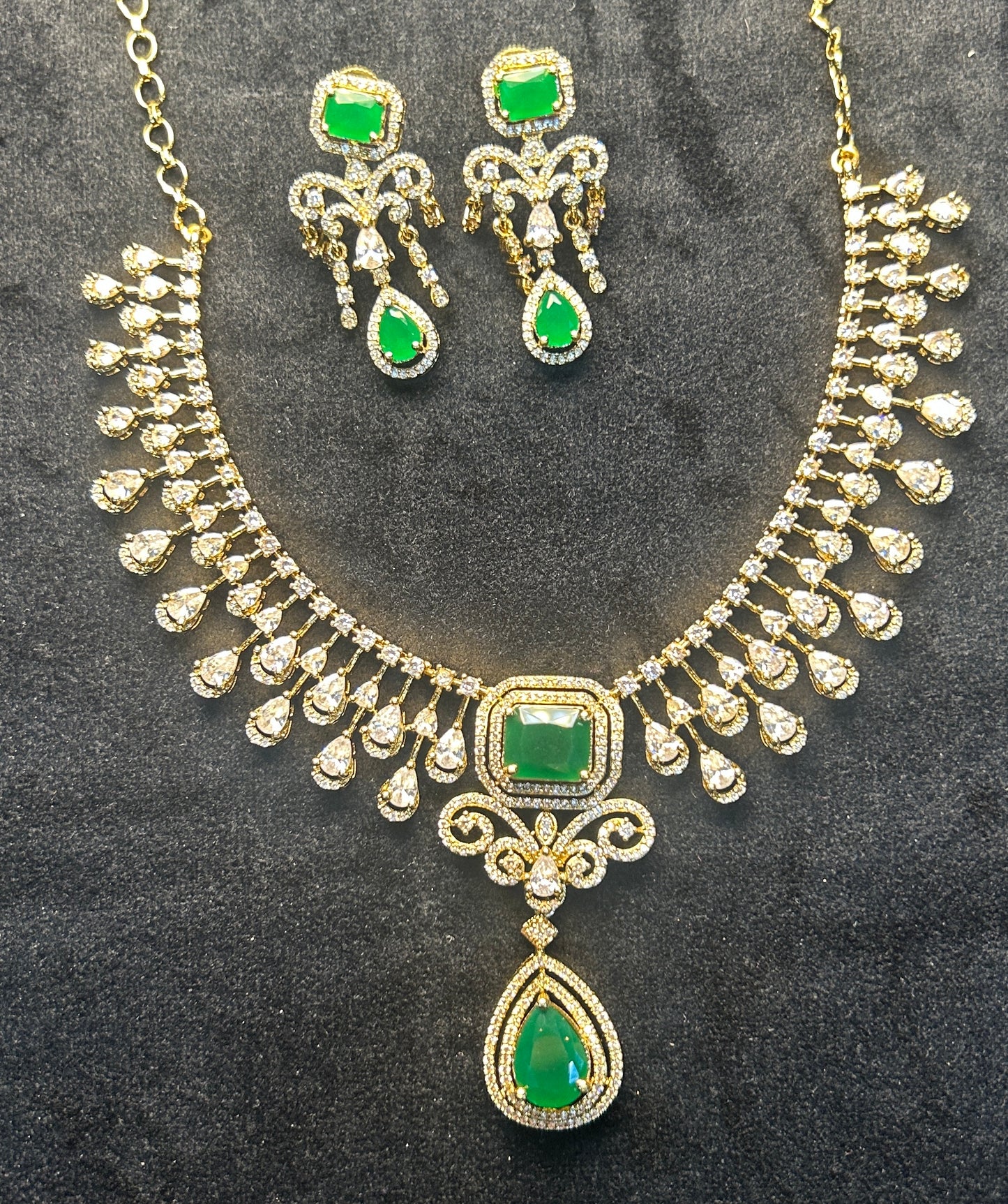 Emerald Drop Royal AD Necklace Set