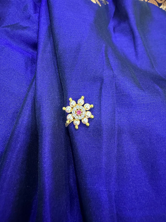 ✨ Floral Pearl AD Nose Pin ✨