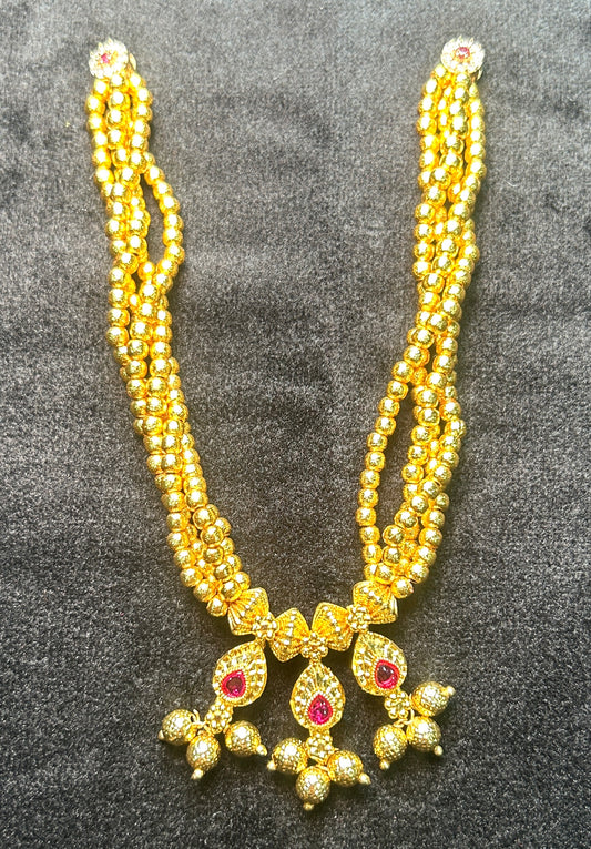 Triple Drop Ruby & Gold Bead Haar