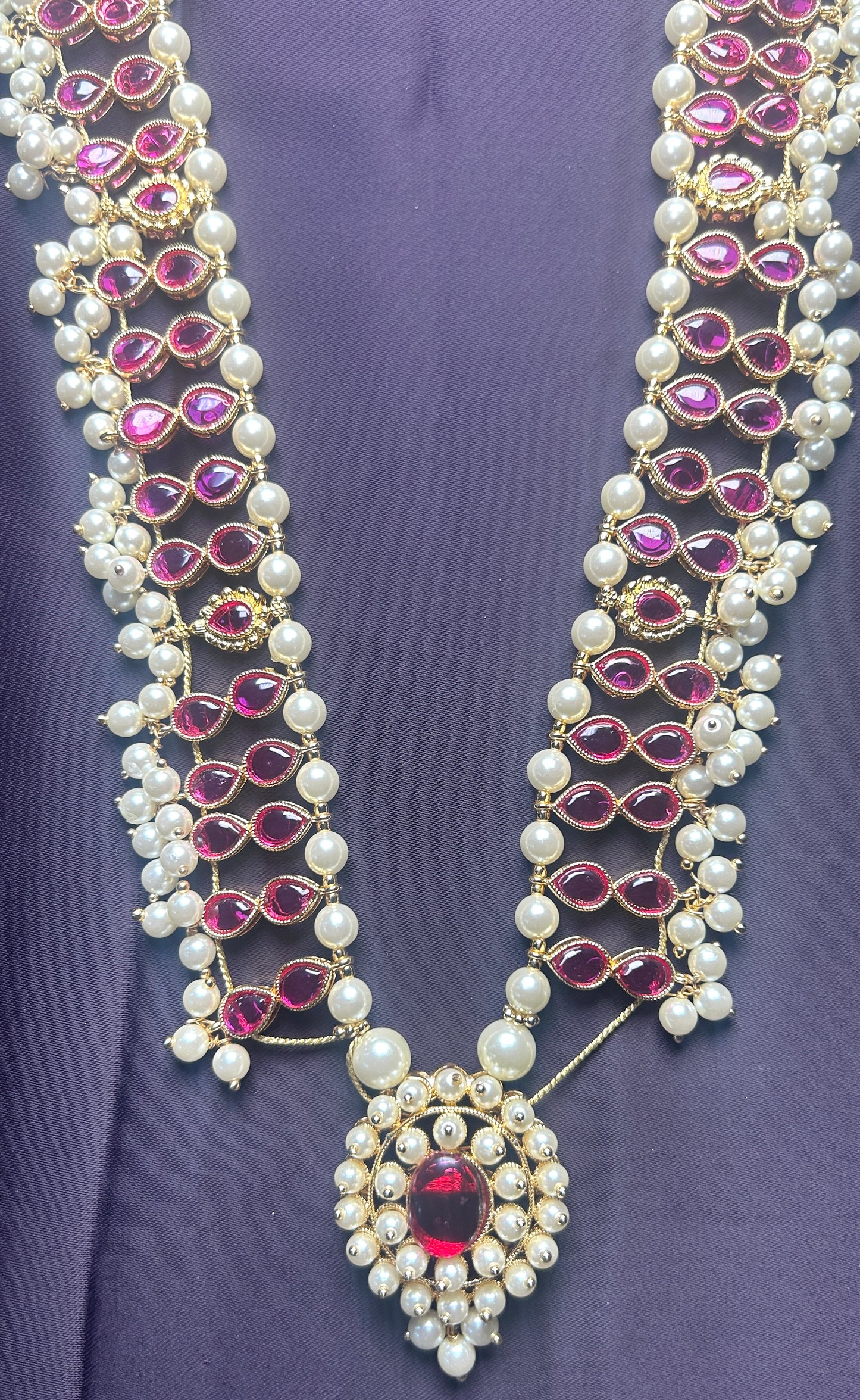 Pearl & Ruby Stone Haar with Grand Pendant