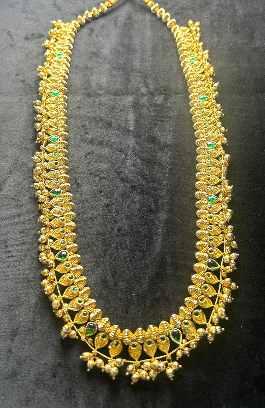 Traditional Green Stone Haar