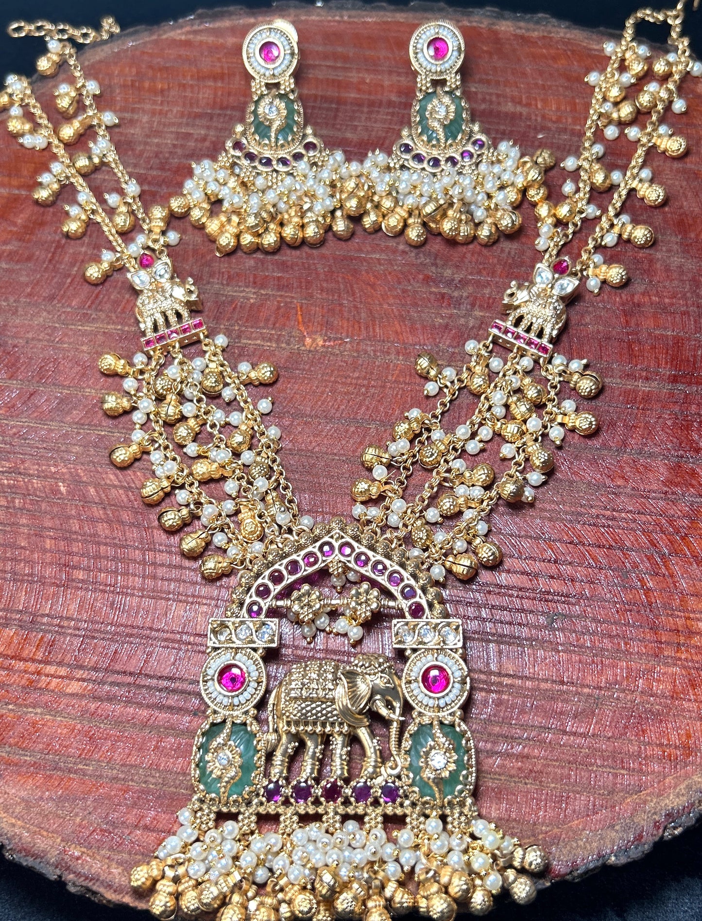 Antique Temple Elephant Motif Necklace Set