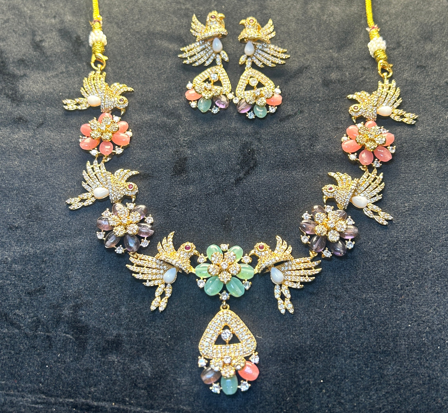 Parindey Floral Fusion Necklace Set