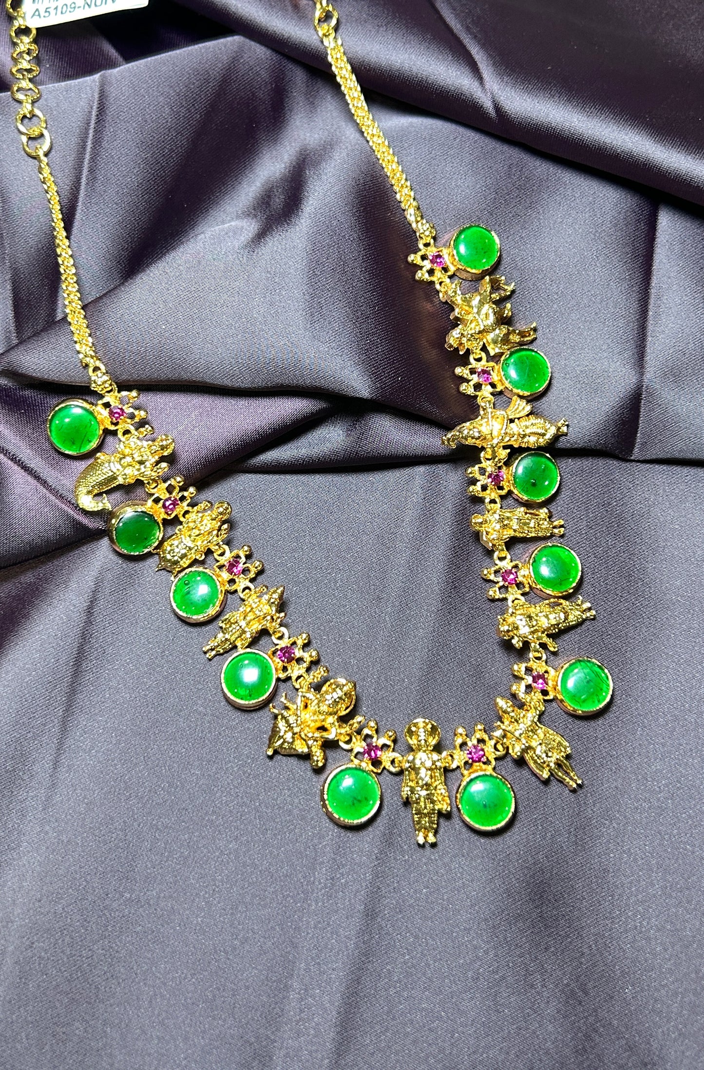 Temple Jewellery Haar with Green Stone